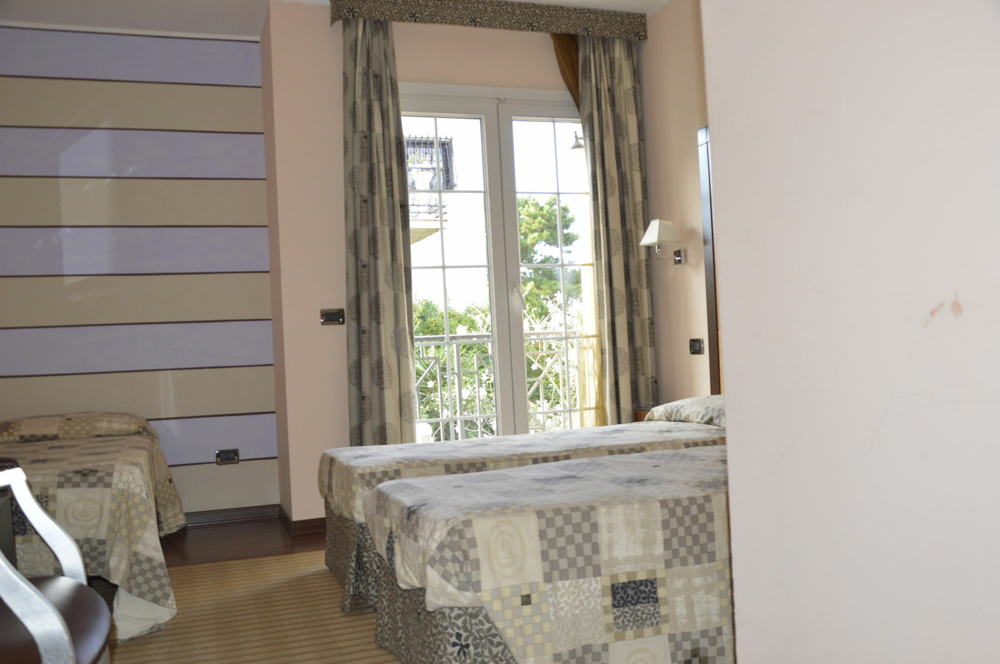 Regent Beach Hotel & Apartments Reggio di Calabria Exterior foto
